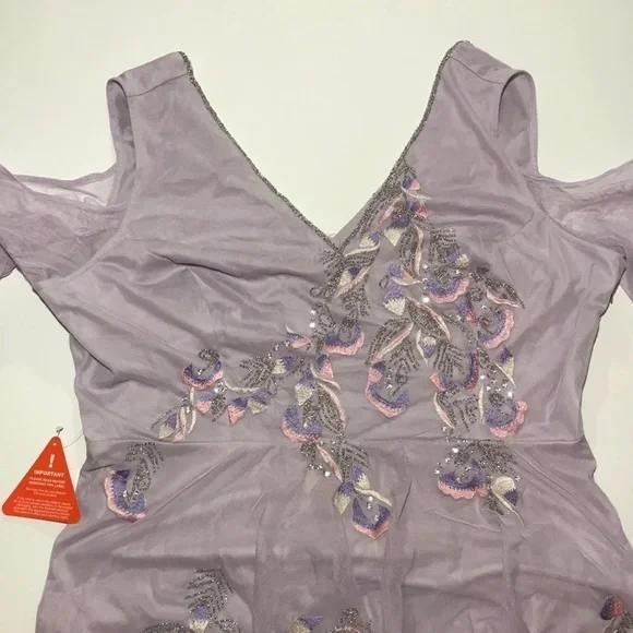 Asos Curve embroidered embellished dress plus 18 - Picture 5 of 7